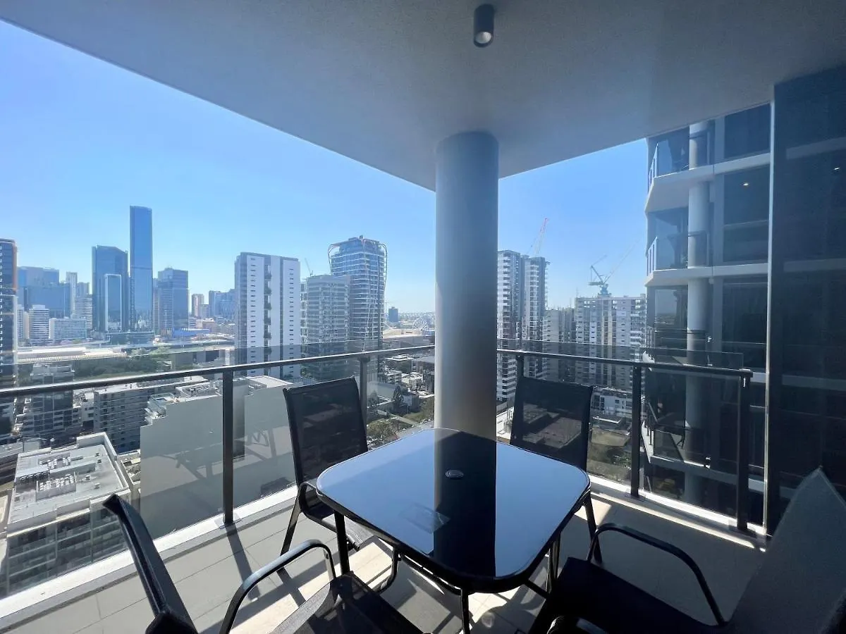 One Bedroom Apartment In South Brisbane