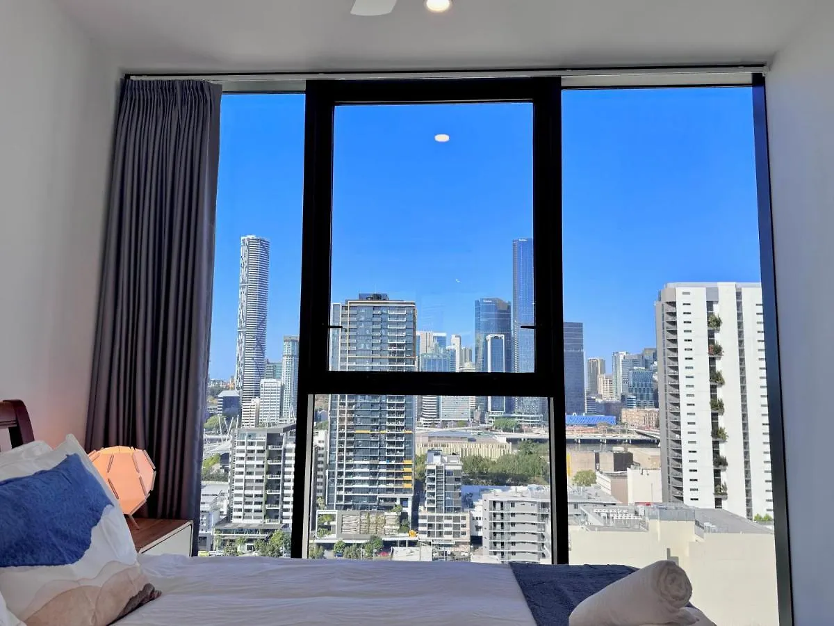 One Bedroom Apartment In South Brisbane Australia