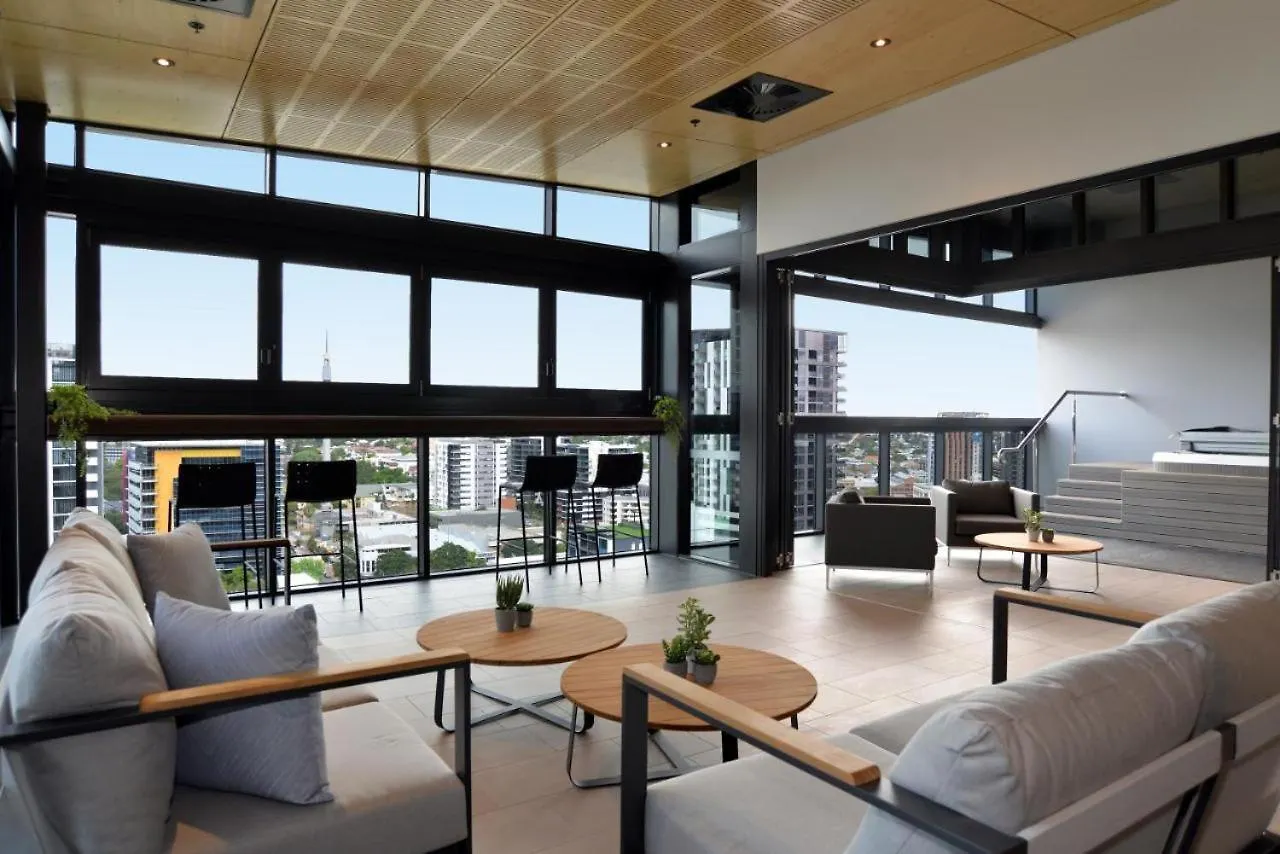 One Bedroom Apartment In South Brisbane