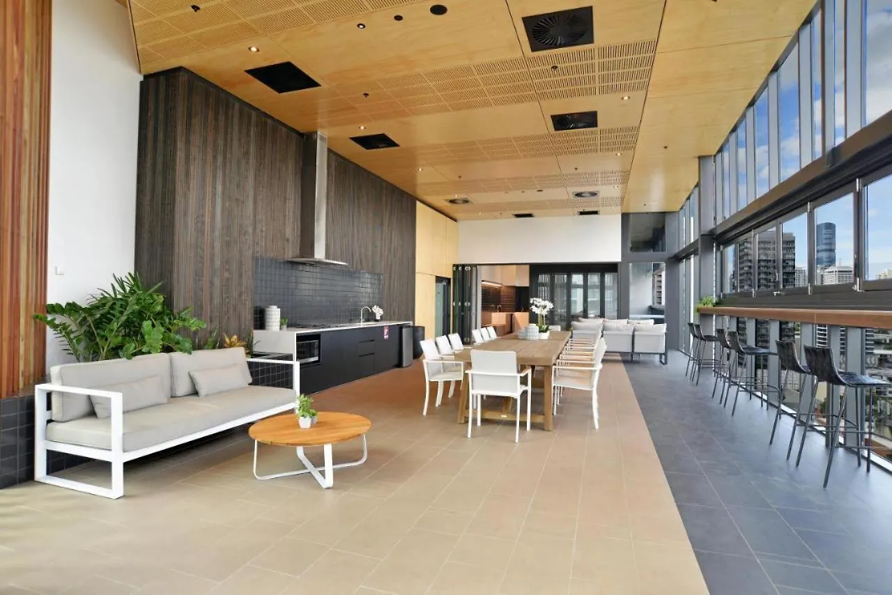 One Bedroom Apartment In South Brisbane Australia