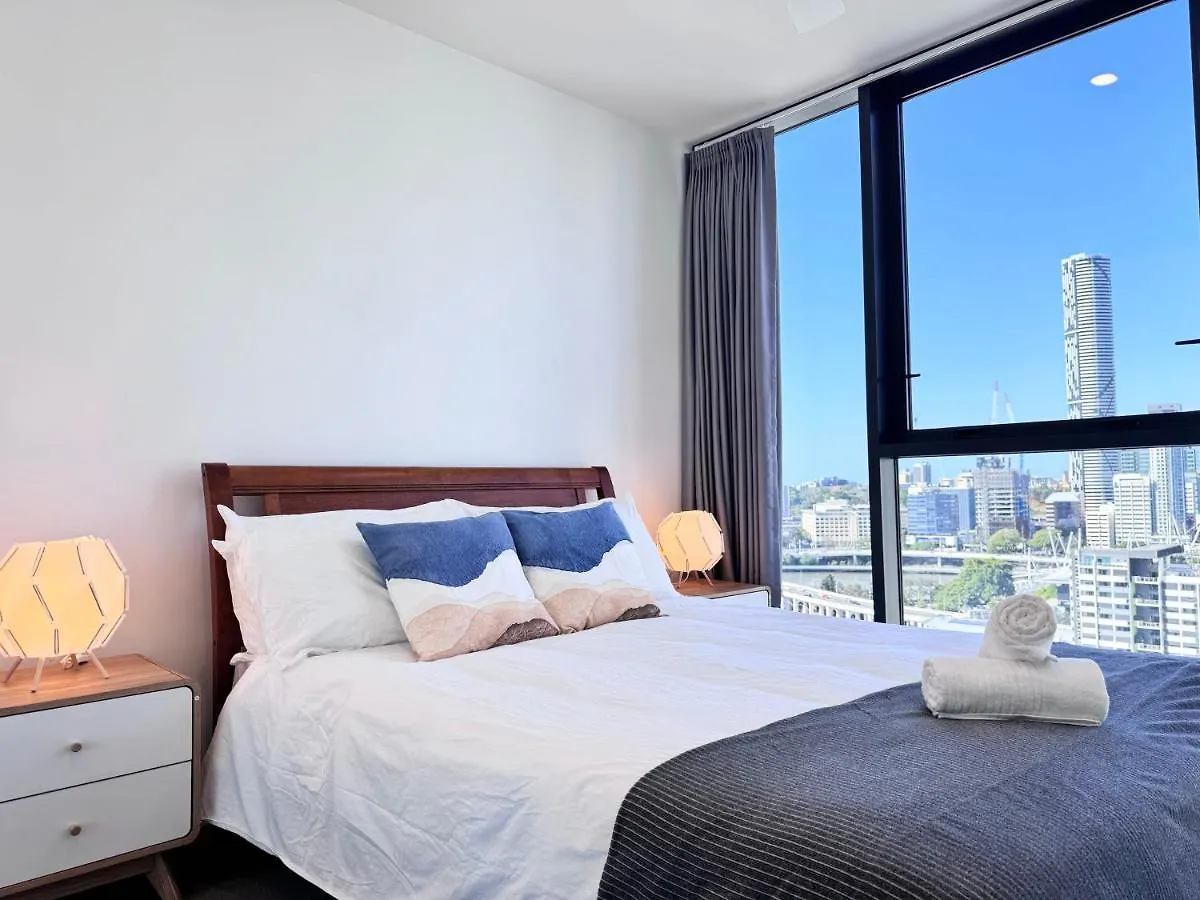 One Bedroom Apartment In South Brisbane