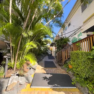  Hostal Somewhere To Backpackers